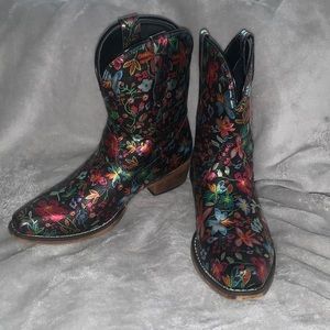 Metallic Flower Cowgirl Boots